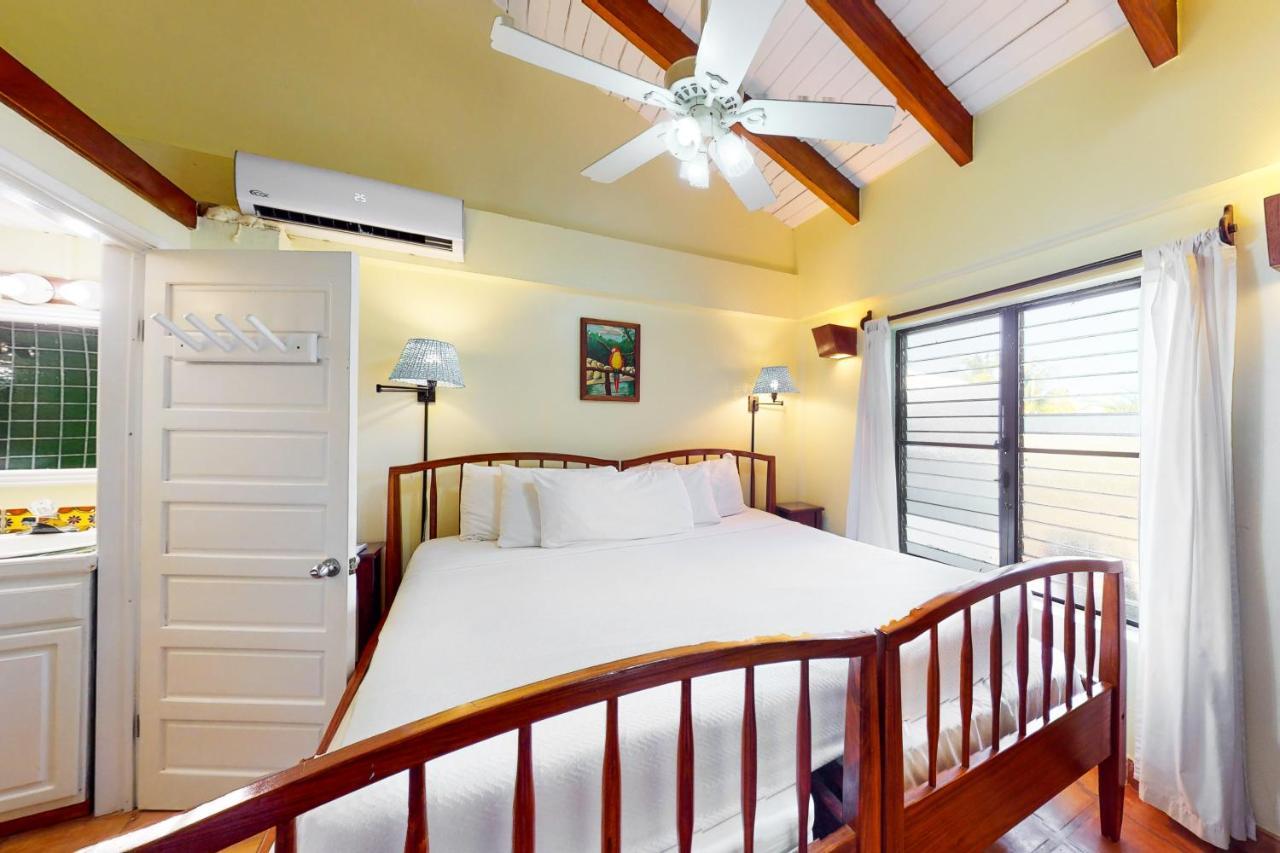 Condo #27 @ Beachside Villas Dangriga Εξωτερικό φωτογραφία