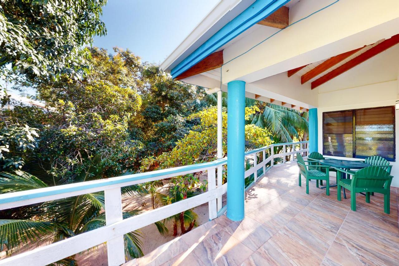 Condo #27 @ Beachside Villas Dangriga Εξωτερικό φωτογραφία