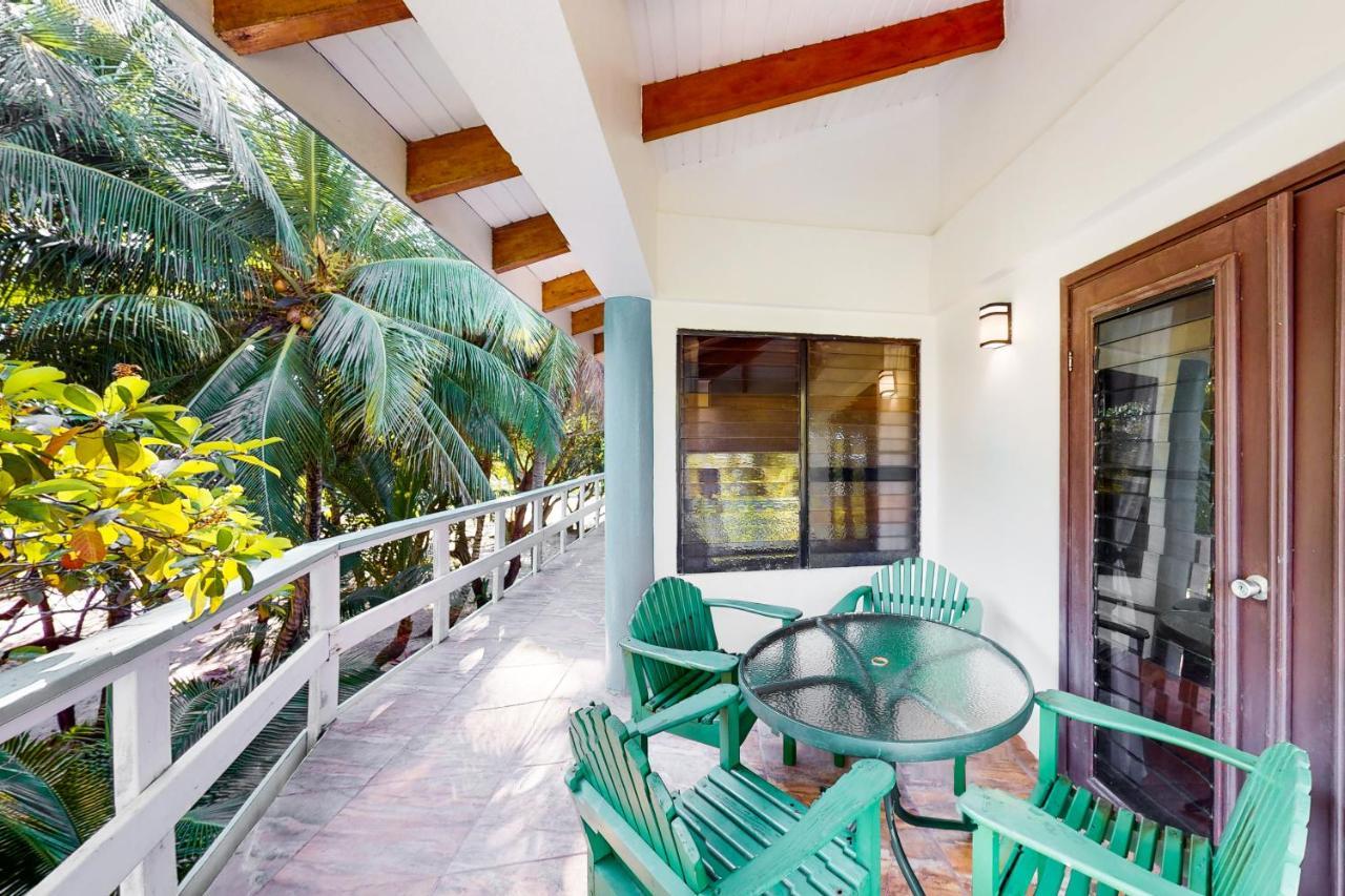 Condo #27 @ Beachside Villas Dangriga Εξωτερικό φωτογραφία